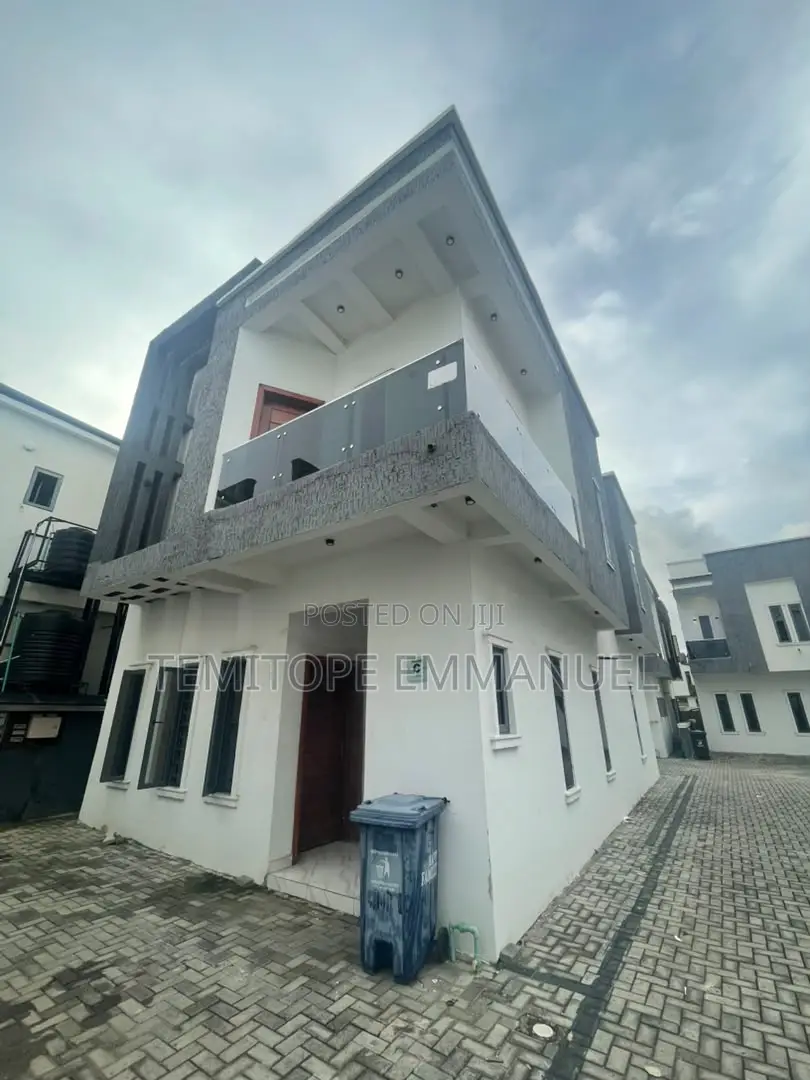 Furnished 4bdrm Duplex in Lekki for sale in Lekki
