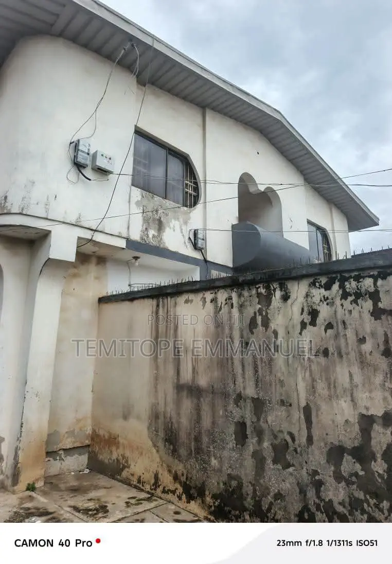 20bdrm Block of Flats in Abaranje Ikotun for sale in Ikotun/Igando