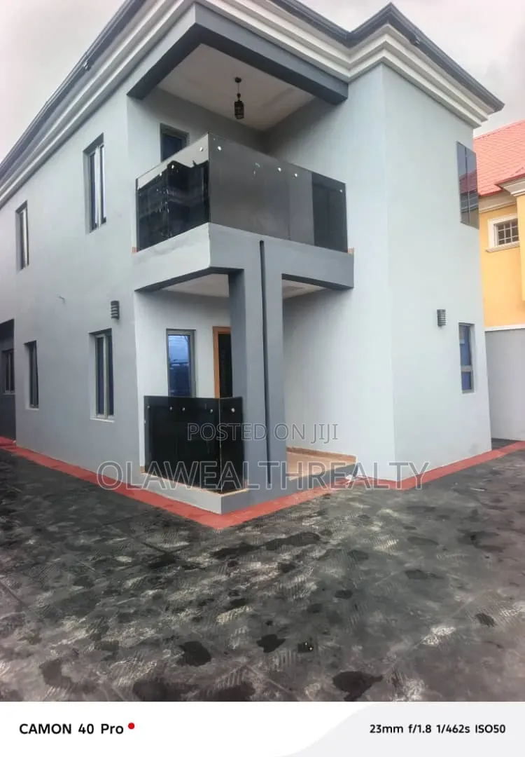 4bdrm Duplex in Okebadan Estate, Akobo for rent in Akobo
