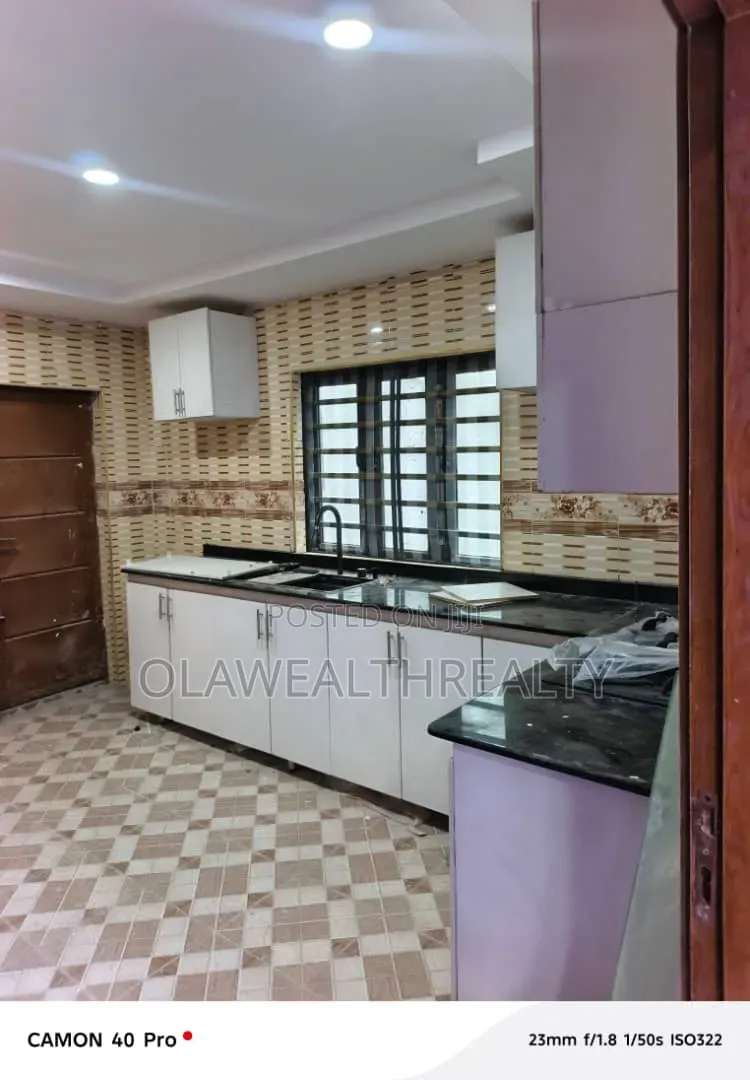4bdrm Duplex in Okebadan Estate, Akobo for rent in Akobo