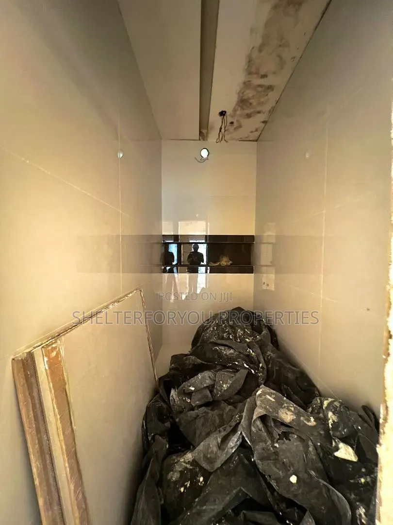 2bdrm Apartment in Banana Island for sale in Banana Island