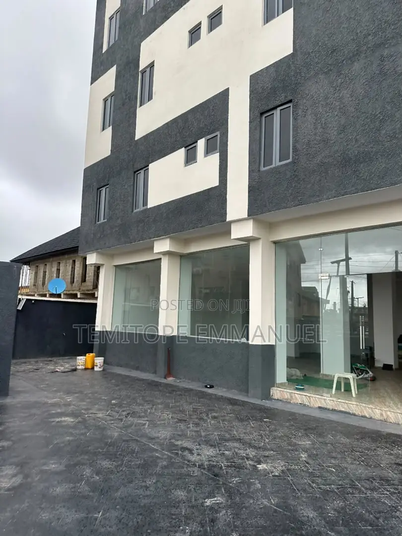 Furnished 3bdrm Apartment in Ikeja for sale in Ikeja