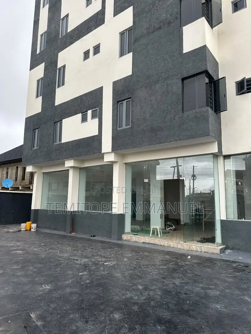 Furnished 3bdrm Apartment in Ikeja for sale in Ikeja