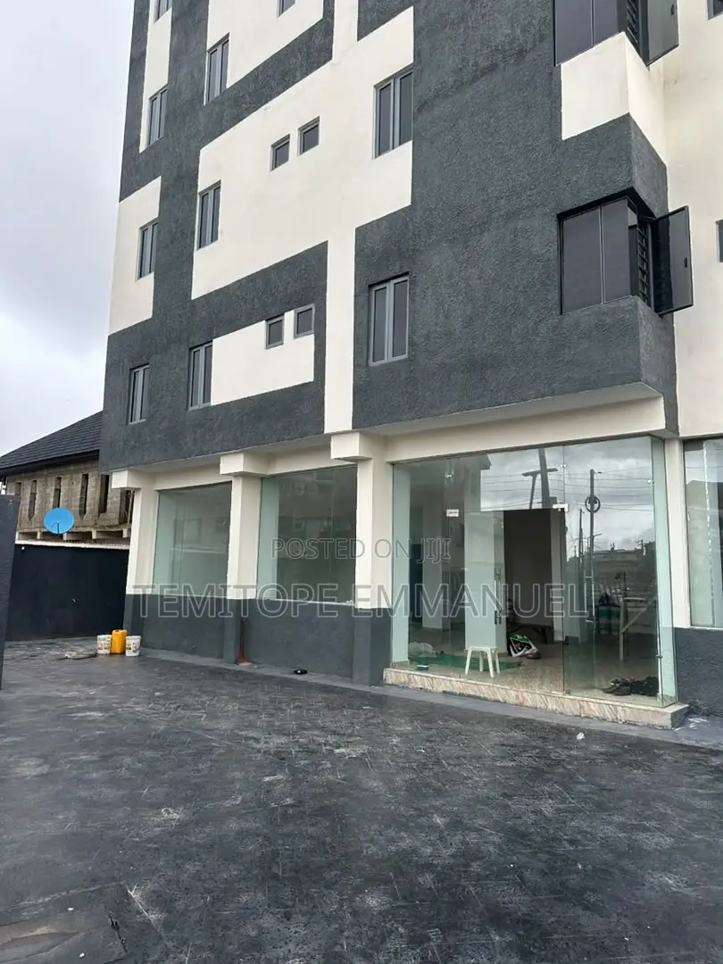 Furnished 3bdrm Apartment in Ikeja for sale in Ikeja