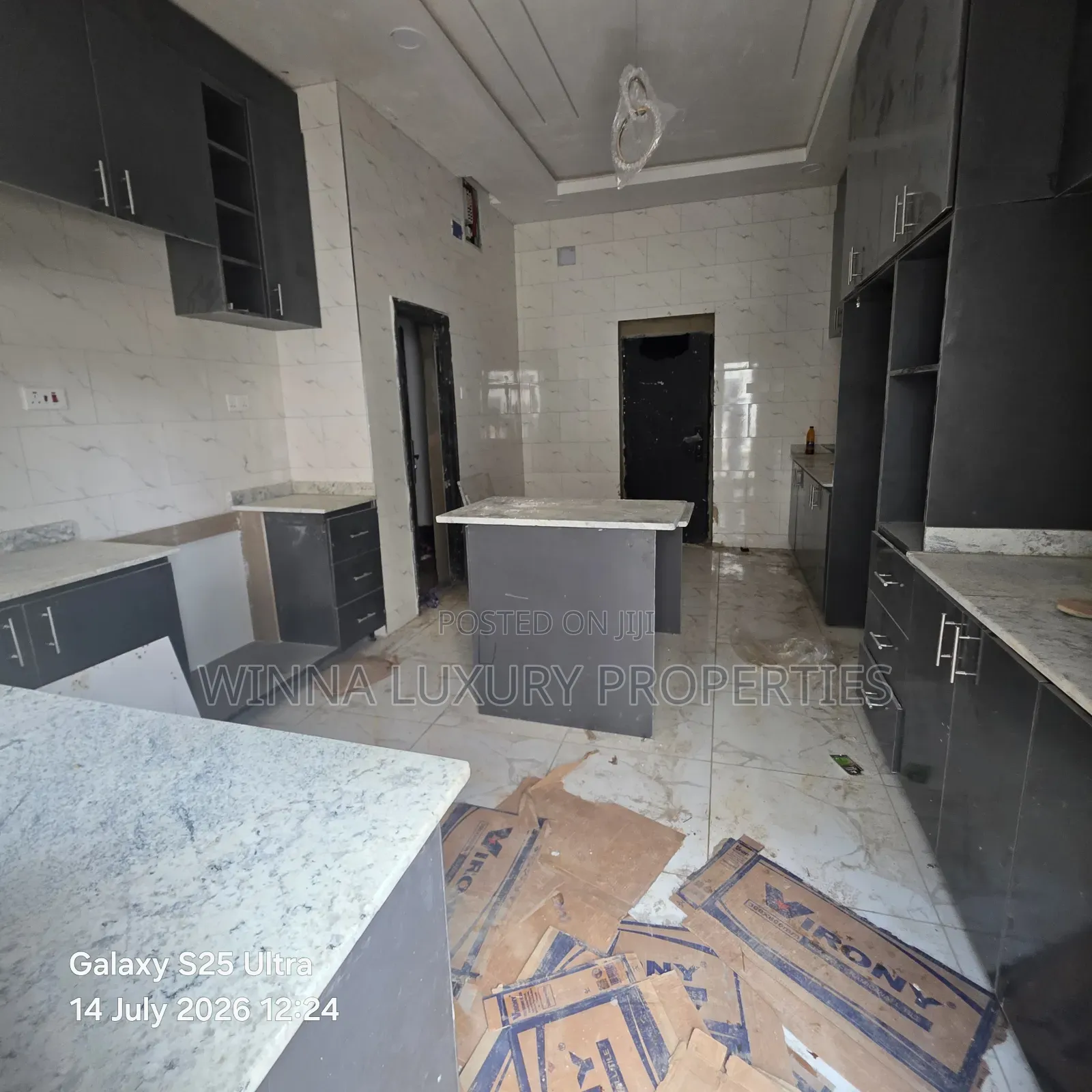 5bdrm Duplex in Around Jedo Axis, Lugbe District for sale in Lugbe District