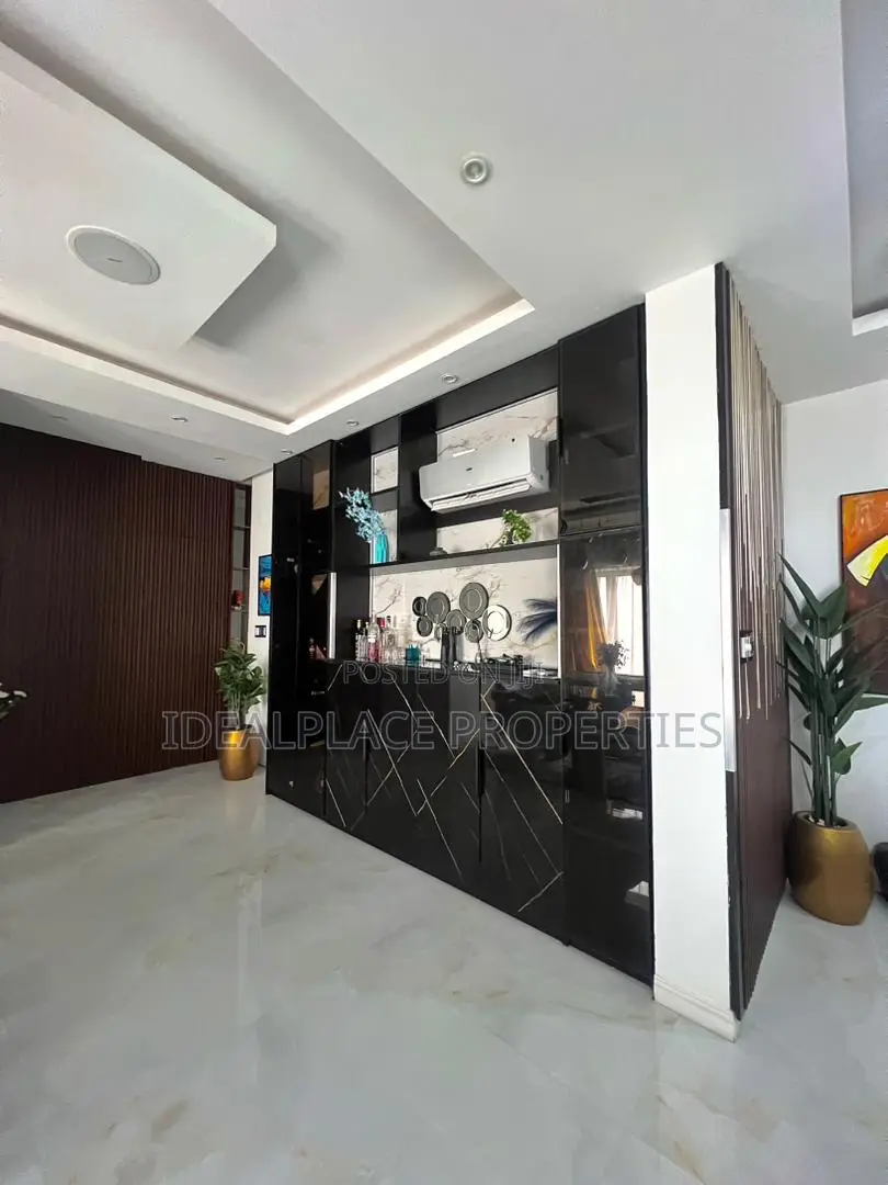 Furnished 3bdrm Apartment in Banana Island for sale in Banana Island