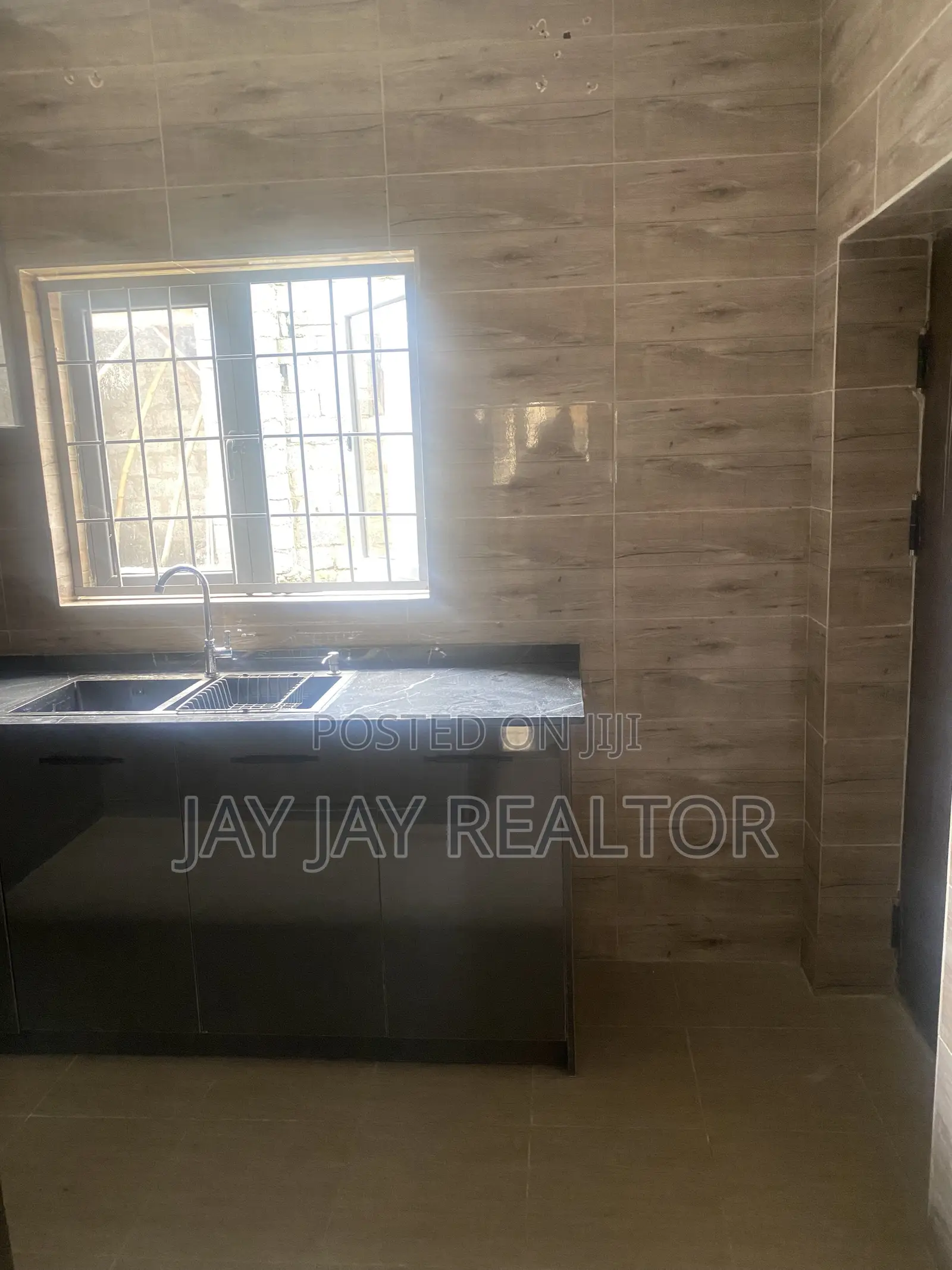 Furnished 3bdrm Block of Flats in Durumi for rent in Durumi