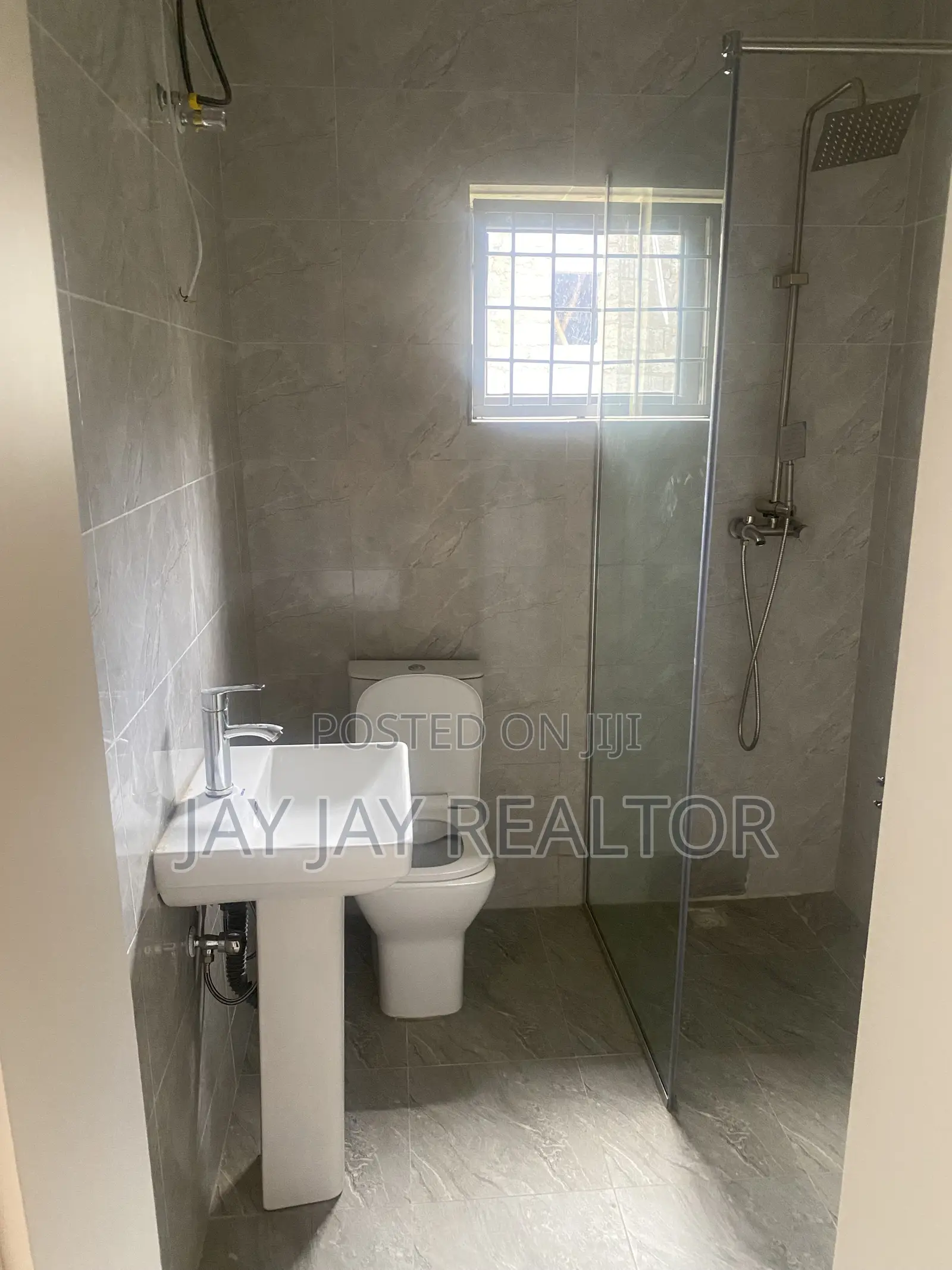 Furnished 3bdrm Block of Flats in Durumi for rent in Durumi