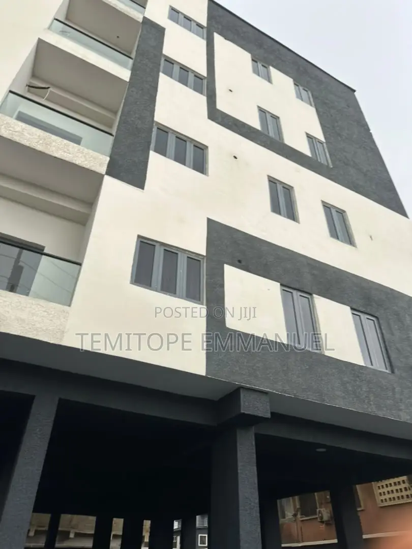 Furnished 2bdrm Apartment in Ikeja for sale in Ikeja