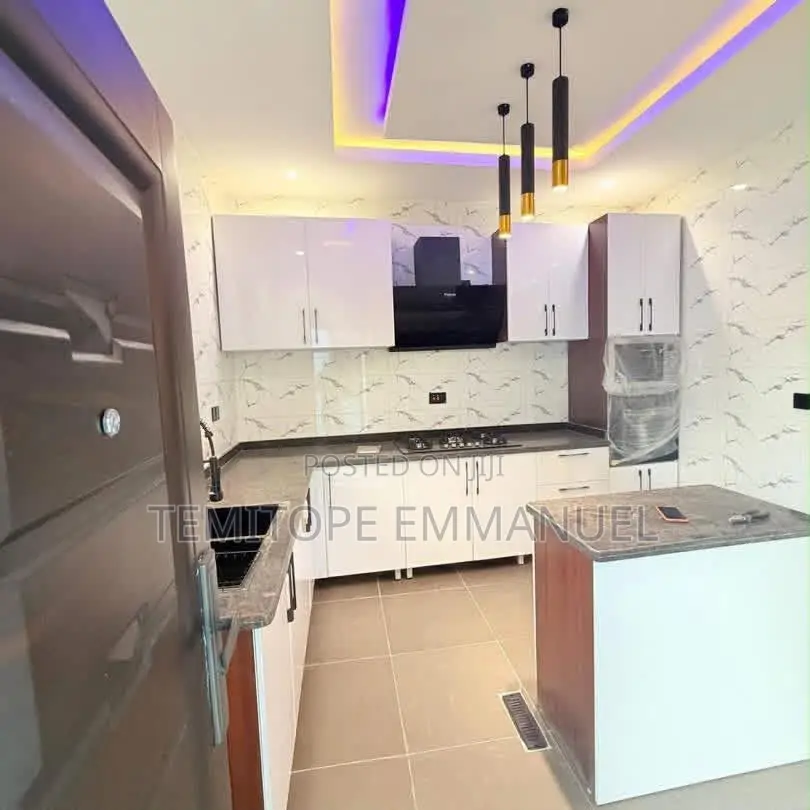 Furnished 4bdrm Duplex in Oregun for sale in Oregun