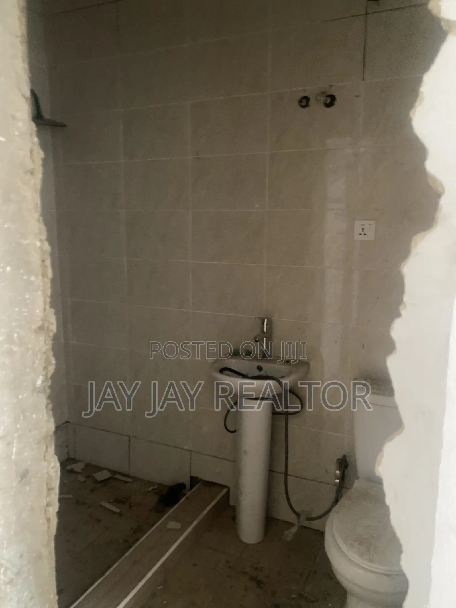 2bdrm Block of Flats in Durumi for sale in Durumi