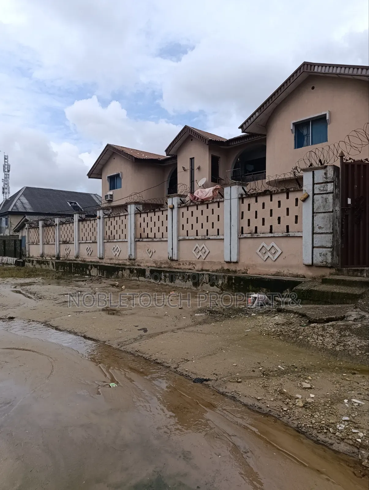 3bdrm Block of Flats in Iyana School Bus, Iba / Ojo for rent in Iba / Ojo