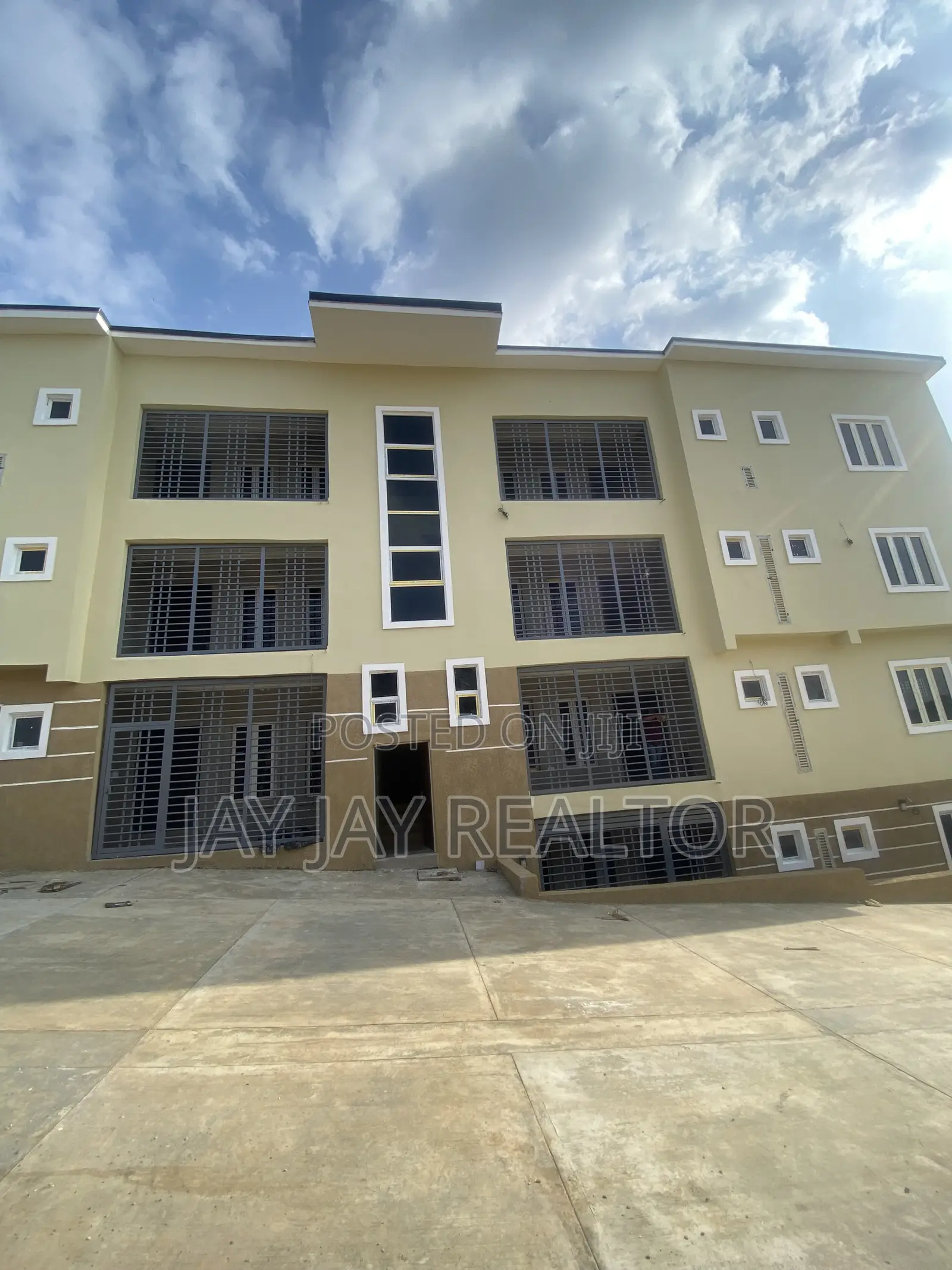 3bdrm Block of Flats in Karua, Kaura for rent in Kaura