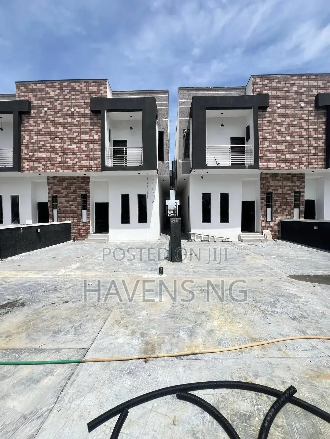 4bdrm Duplex in Lekki Phase 2 for sale in Lekki Phase 2