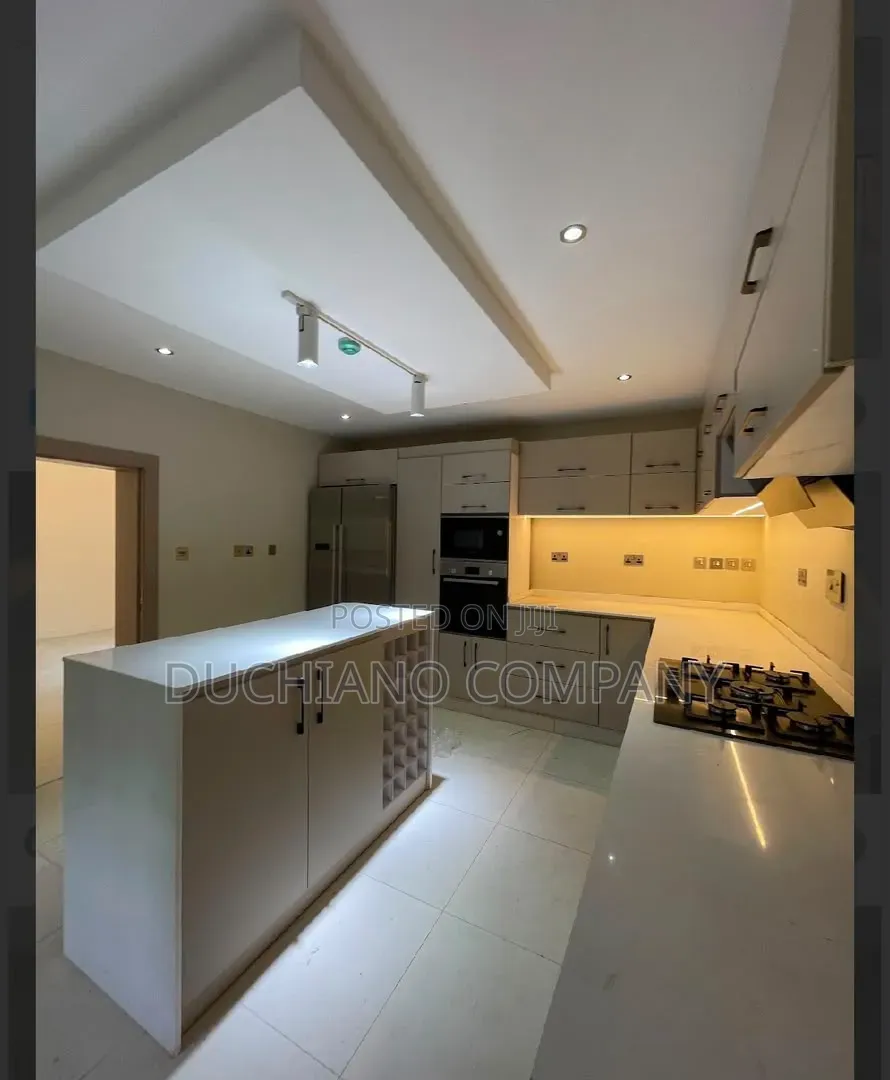 3bdrm Apartment in Old Ikoyi for rent in Old Ikoyi