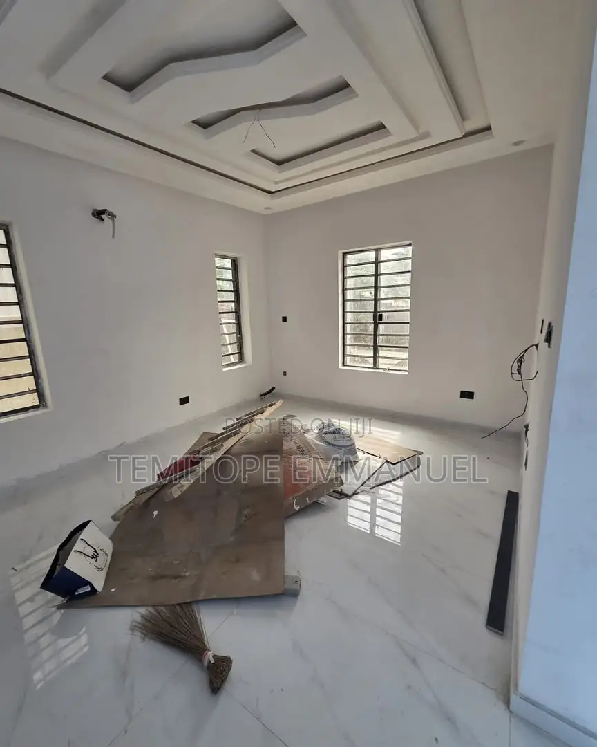 Furnished 4bdrm Duplex in Gbagada for sale in Gbagada