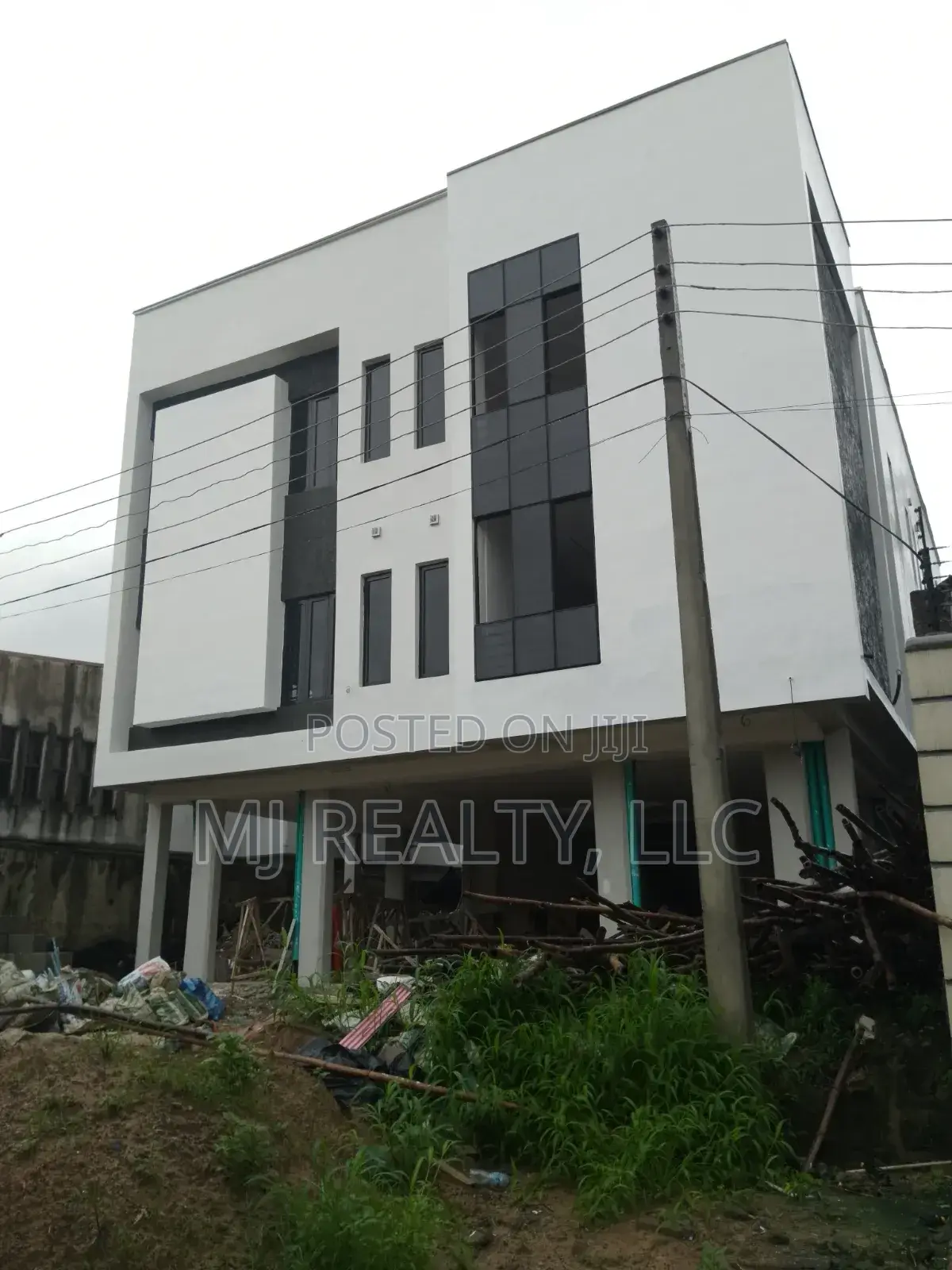 14bdrm Maisonette in Ikeja GRA for rent in Ikeja GRA