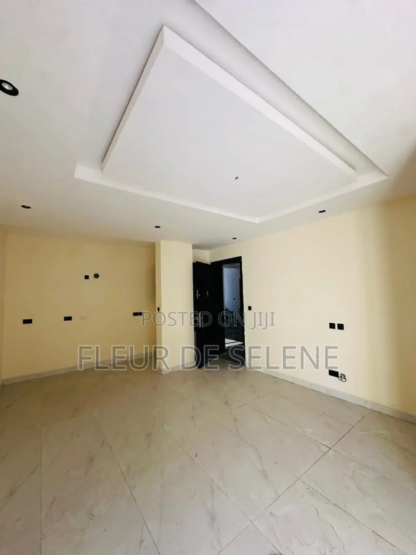 2bdrm Block of Flats in Ikate for sale in Ikate