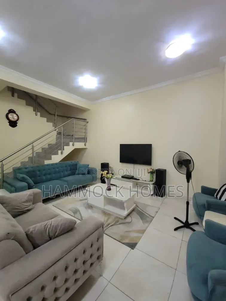 Furnished 5bdrm Duplex in Olive Court, Agodi for rent in Agodi