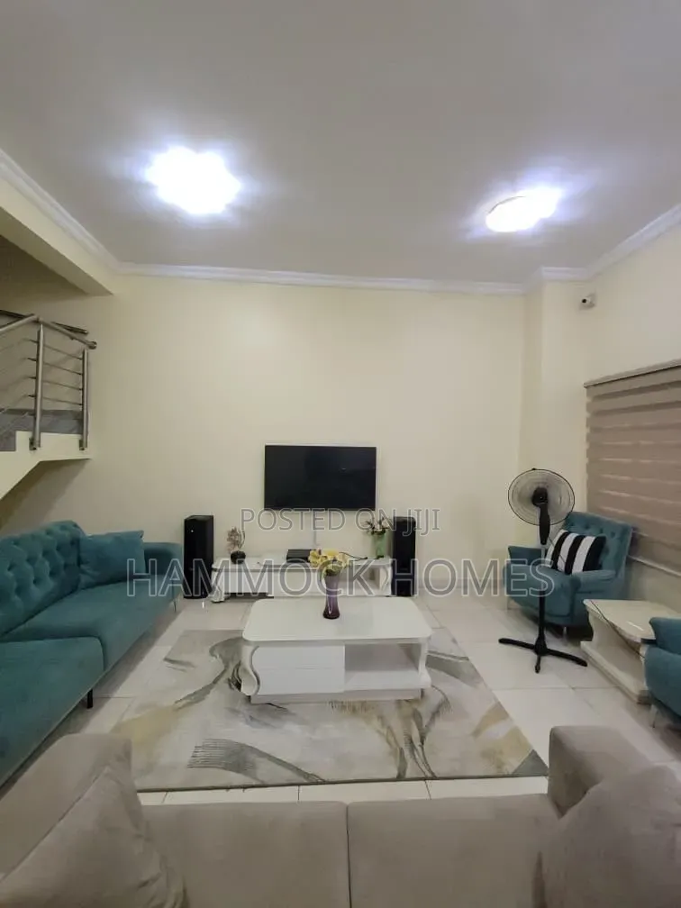 Furnished 5bdrm Duplex in Olive Court, Agodi for rent in Agodi