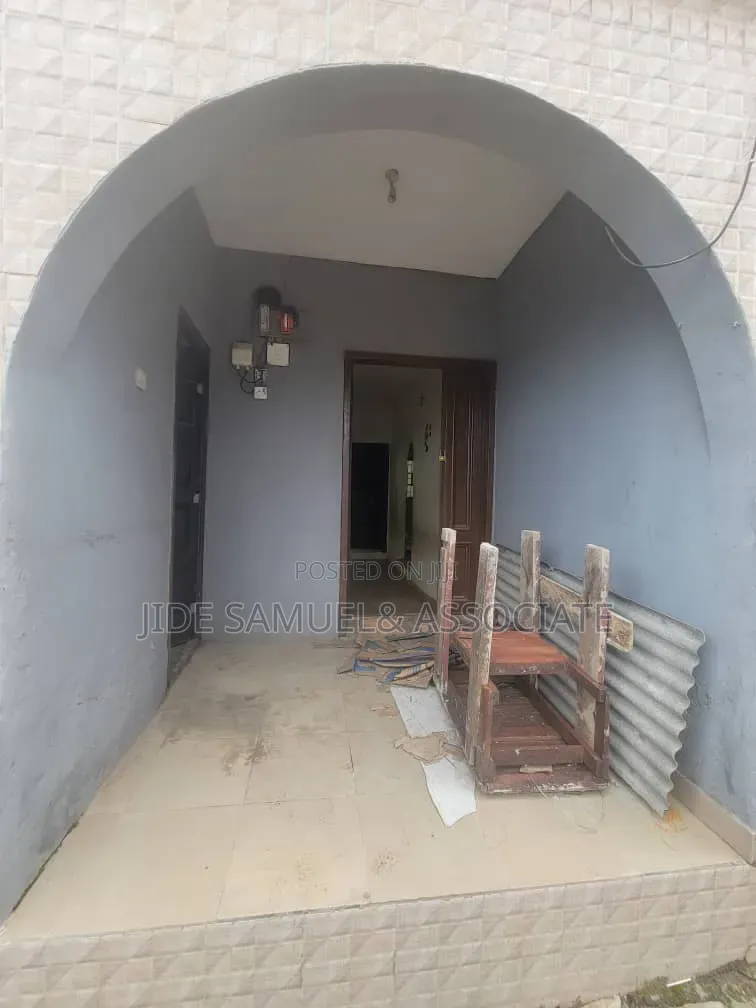 Furnished 2bdrm Block of Flats in Ayobo for rent in Ayobo