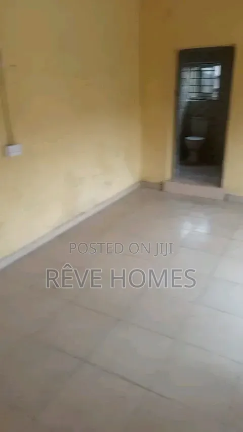 Mini Flat in Soluyi for rent in Soluyi