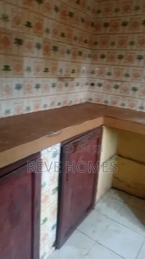 Mini Flat in Soluyi for rent in Soluyi