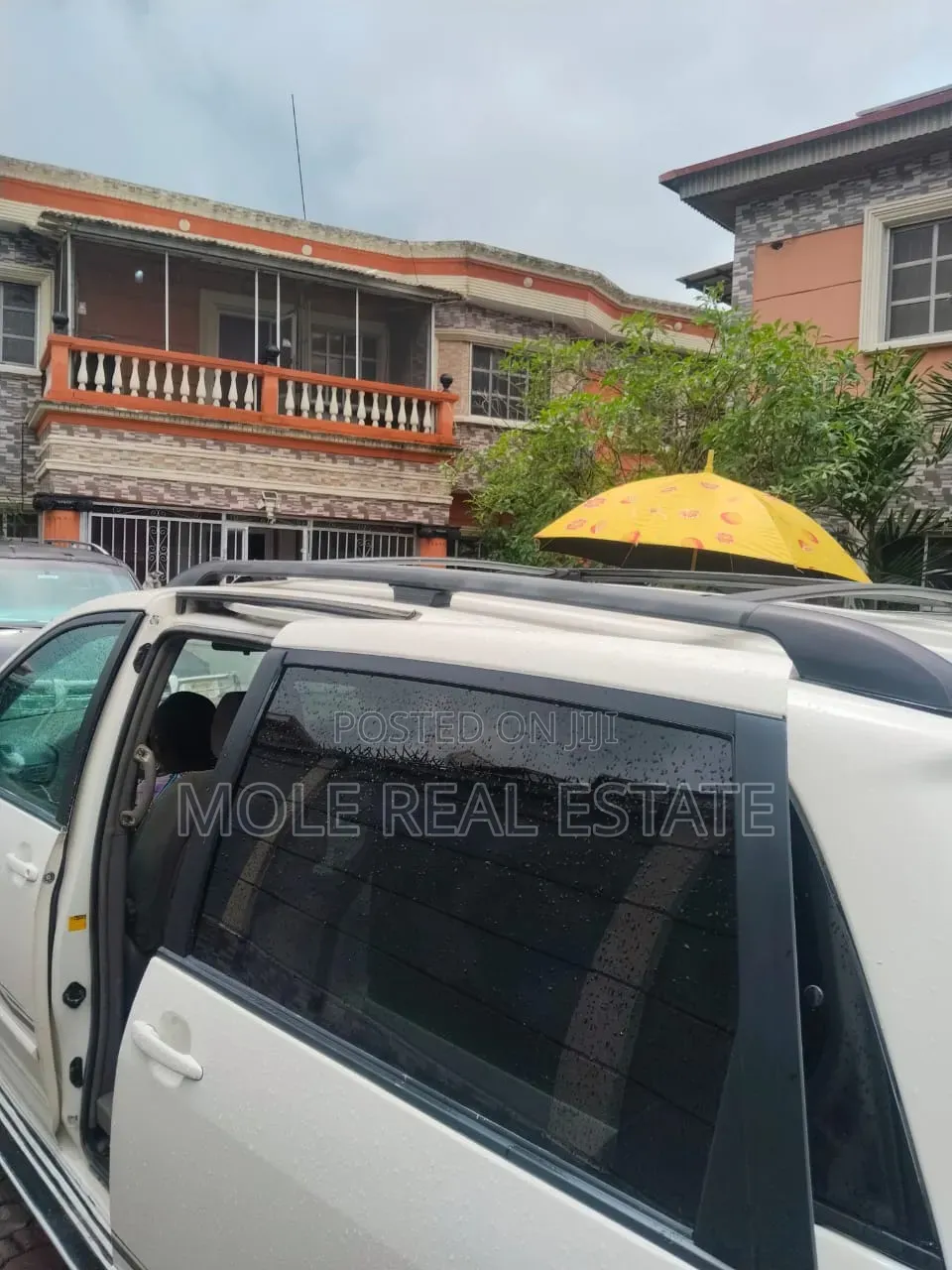 Furnished 8bdrm Duplex in Dolphin Estate for sale in Dolphin Estate