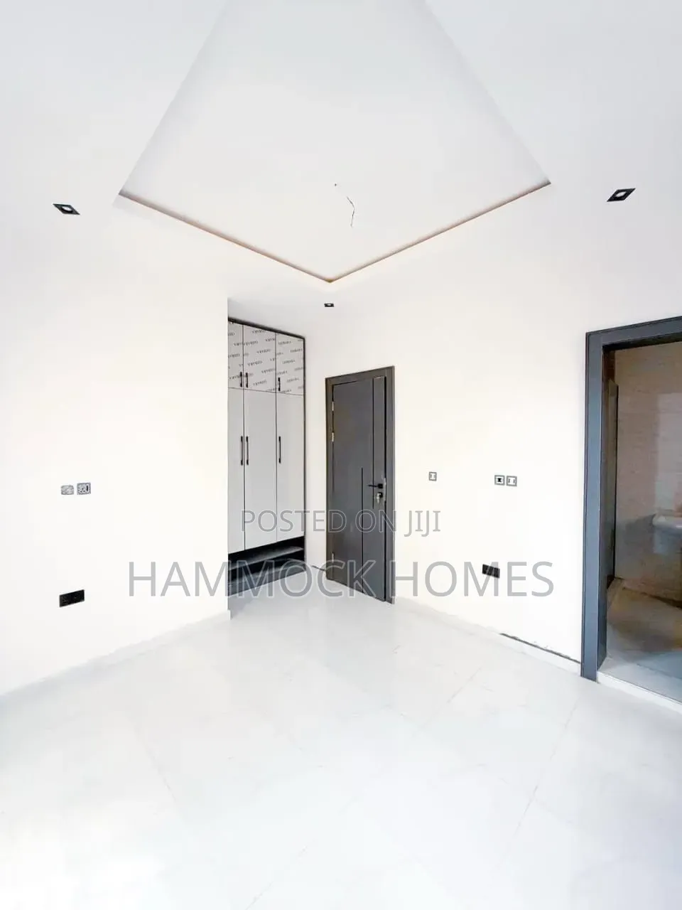 6bdrm Penthouse in Carlton Gate Gra, Akobo for sale in Akobo