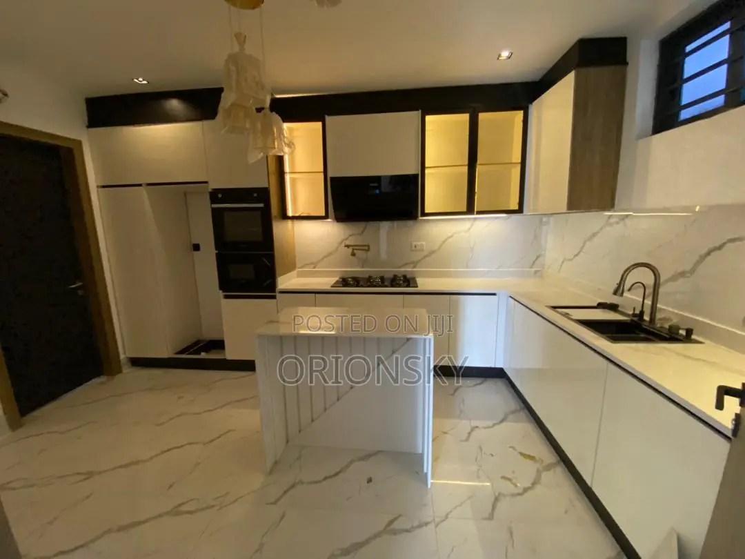 2bdrm Apartment in Lekki Phase 1 for sale in Lekki Phase 1