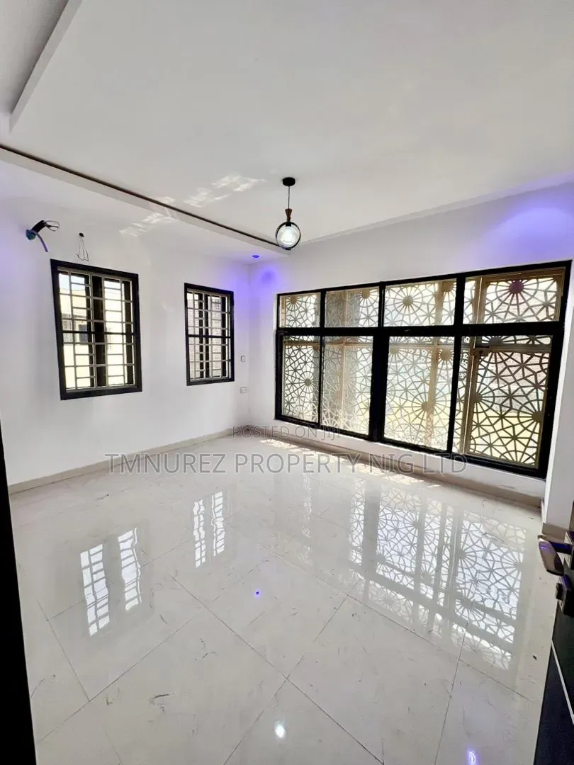 4bdrm Duplex in Abraham Adesanya Estate for rent in Abraham Adesanya Estate
