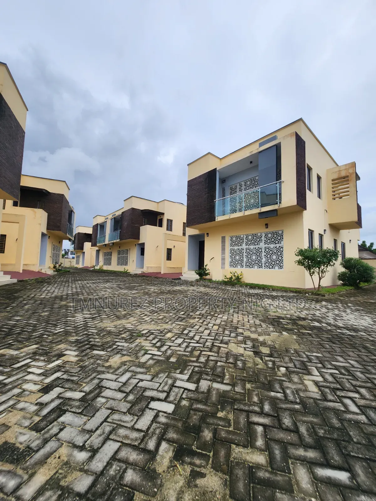 4bdrm Duplex in Abraham Adesanya Estate for rent in Abraham Adesanya Estate