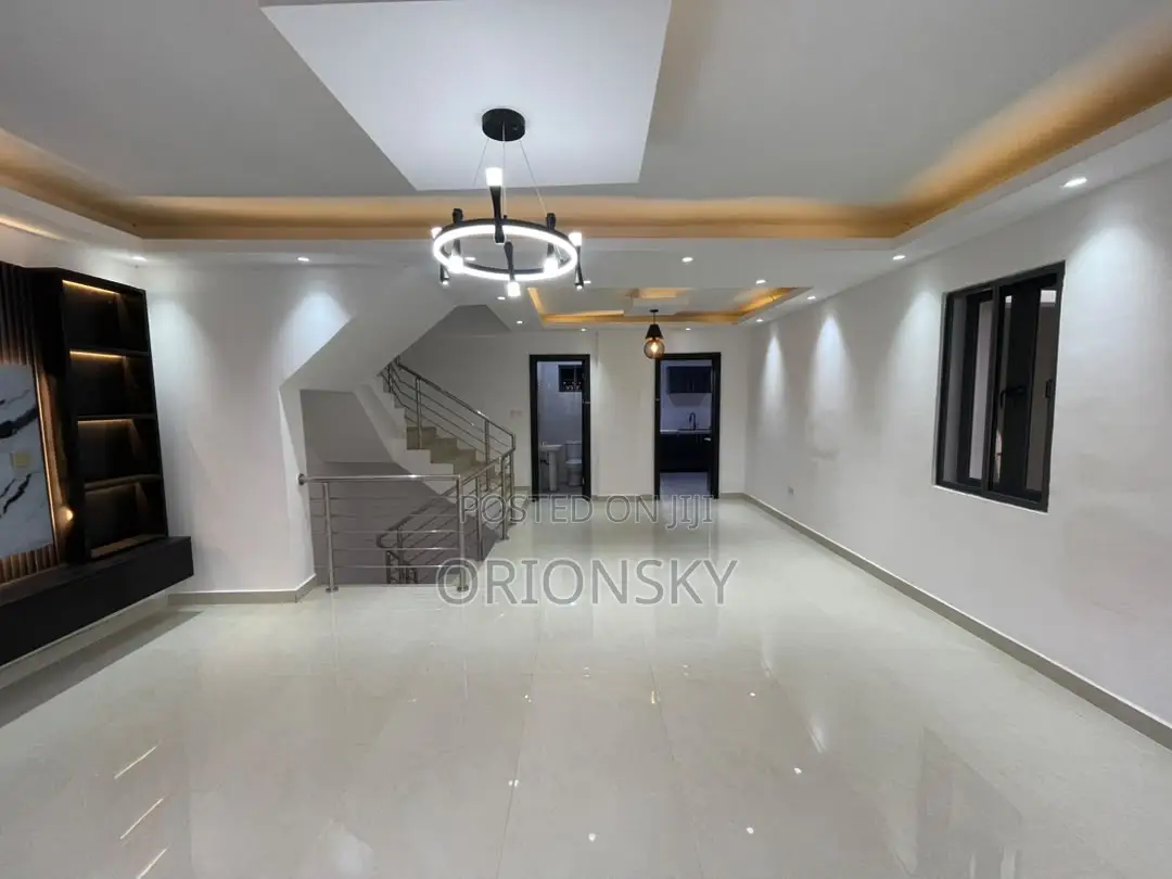 4bdrm Duplex in Adeniyi Jones for sale in Adeniyi Jones