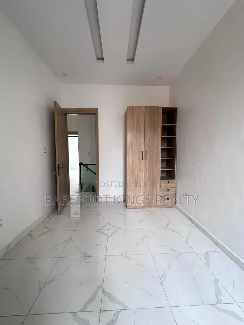 4bdrm Apartment in Ajah Lagos, Sangotedo for sale in Sangotedo