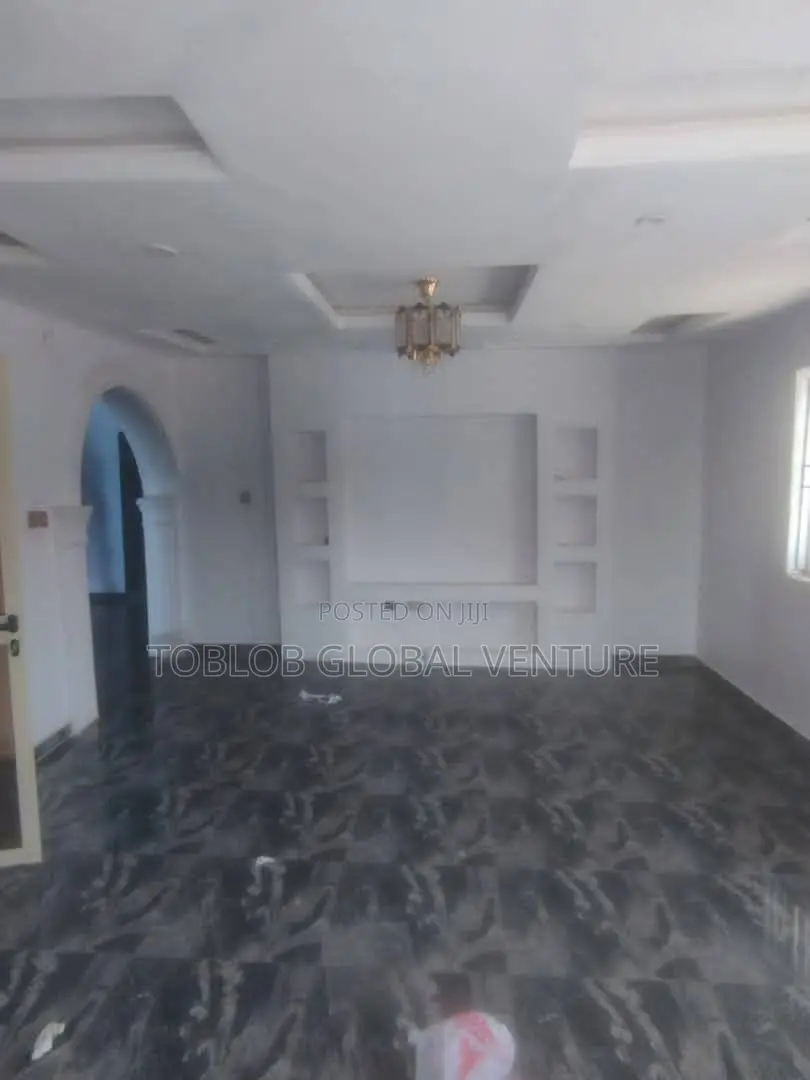 3bdrm Apartment in Ire Akari, Akala Express for rent in Akala Express
