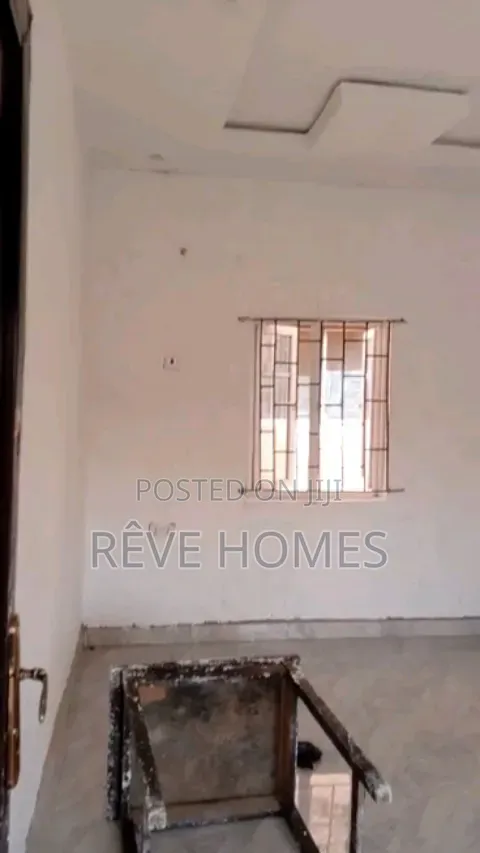 2bdrm Block of Flats in Ebute Metta for rent in Ebute Metta