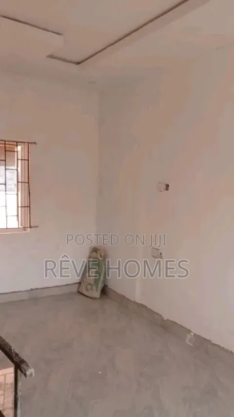 2bdrm Block of Flats in Ebute Metta for rent in Ebute Metta