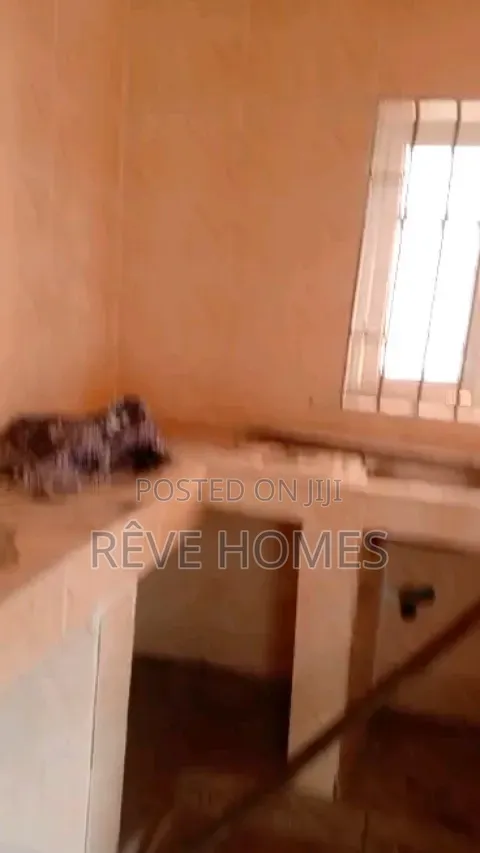 2bdrm Block of Flats in Ebute Metta for rent in Ebute Metta