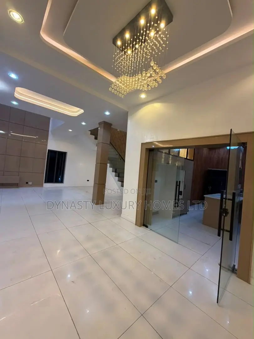 5bdrm Duplex in Asokoro for sale in Asokoro