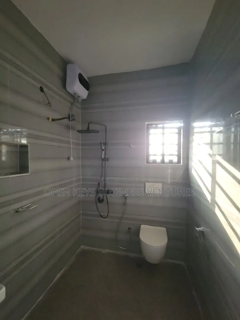 Furnished 3bdrm Duplex in Kolapo Ishola Gra, Akobo for rent in Akobo