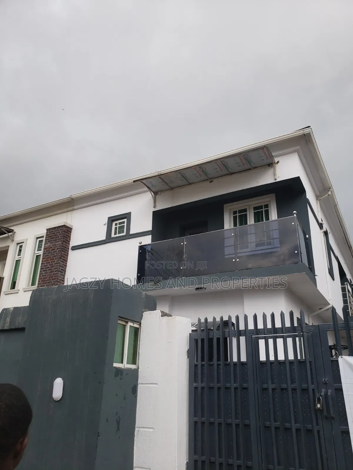 3bdrm Apartment in Ikota Villa Estate for rent in Ikota
