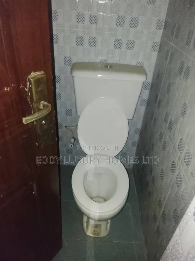 3bdrm Apartment in Nelson Mandela, Uyo for rent in Uyo