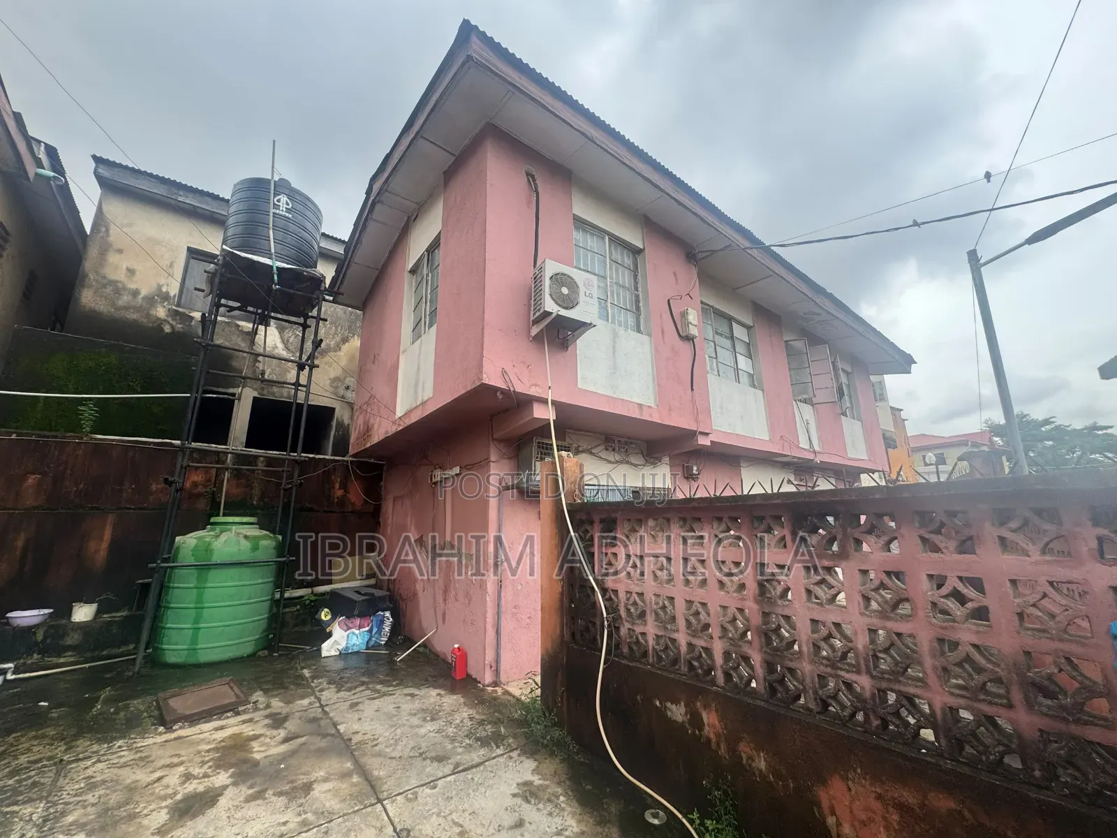 3bdrm Block of Flats in Ogba for sale in Ifako-Ogba