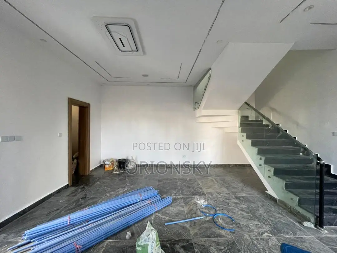 4bdrm Duplex in Omole Phase 1 for sale in Omole Phase 1