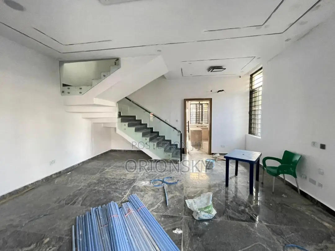 4bdrm Duplex in Omole Phase 1 for sale in Omole Phase 1