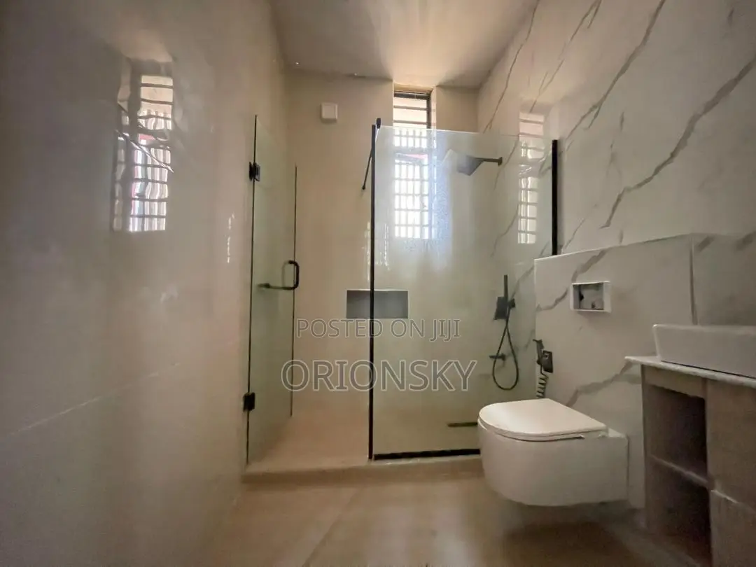 4bdrm Duplex in Omole Phase 1 for sale in Omole Phase 1