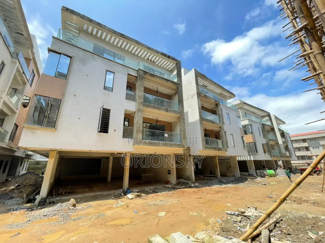 4bdrm Maisonette in Adeniyi Jones for sale in Adeniyi Jones