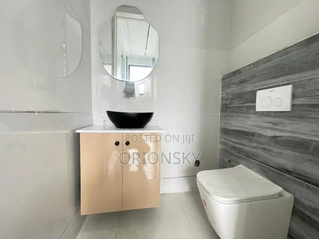 5bdrm Duplex in Lekki Phase 1 for sale in Lekki Phase 1