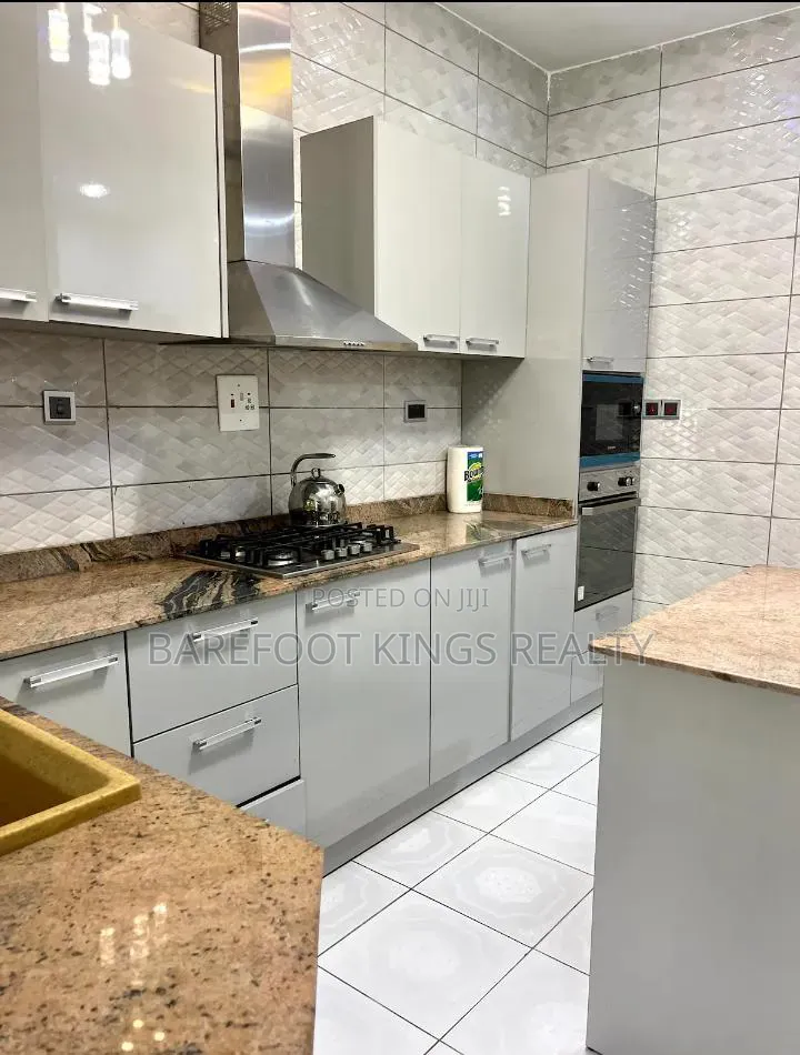 2Bedroom Luxury Apartment in Awoyaya