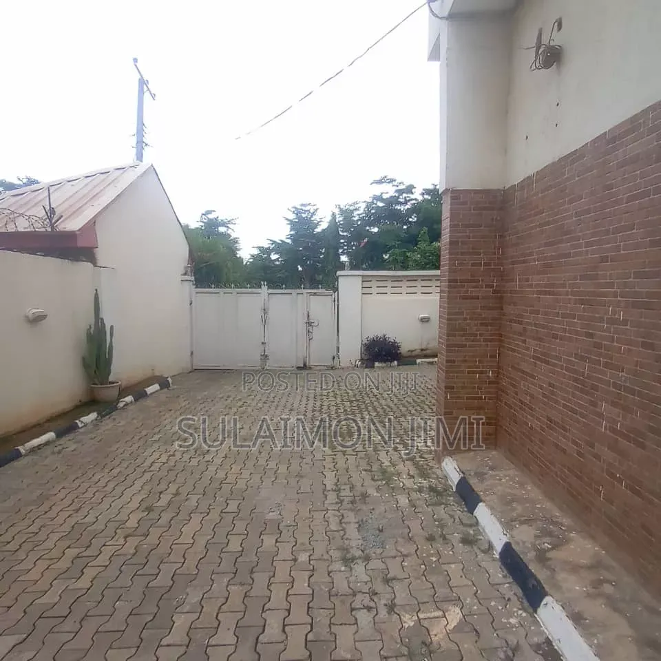 4bdrm Duplex in Gwarimpa Estate, Dawaki for rent in Dawaki